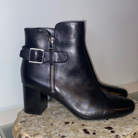 Lauren Ralph Lauren Hadara Black Cow Leather Ankle Boot Silver Zipper Buckle 9.5 - Picture 2 of 13